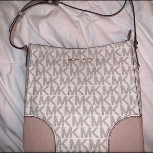Michael KORS Crossbody Bag $248